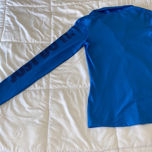 Nike Dri-Fit - blue quarter zip pullover - Picture 8 of 10